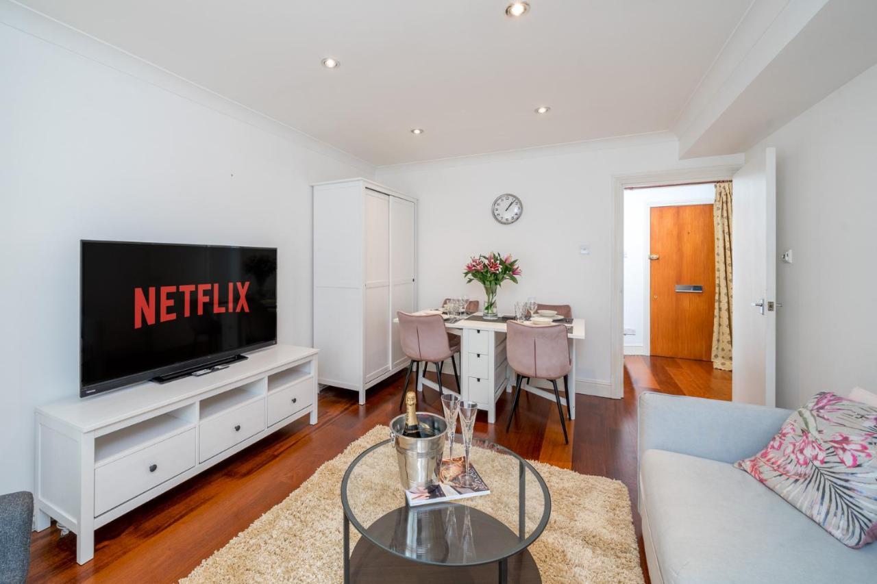 Crossharbour Canary Wharf 2 Bed Duplex Apartment 런던 외부 사진