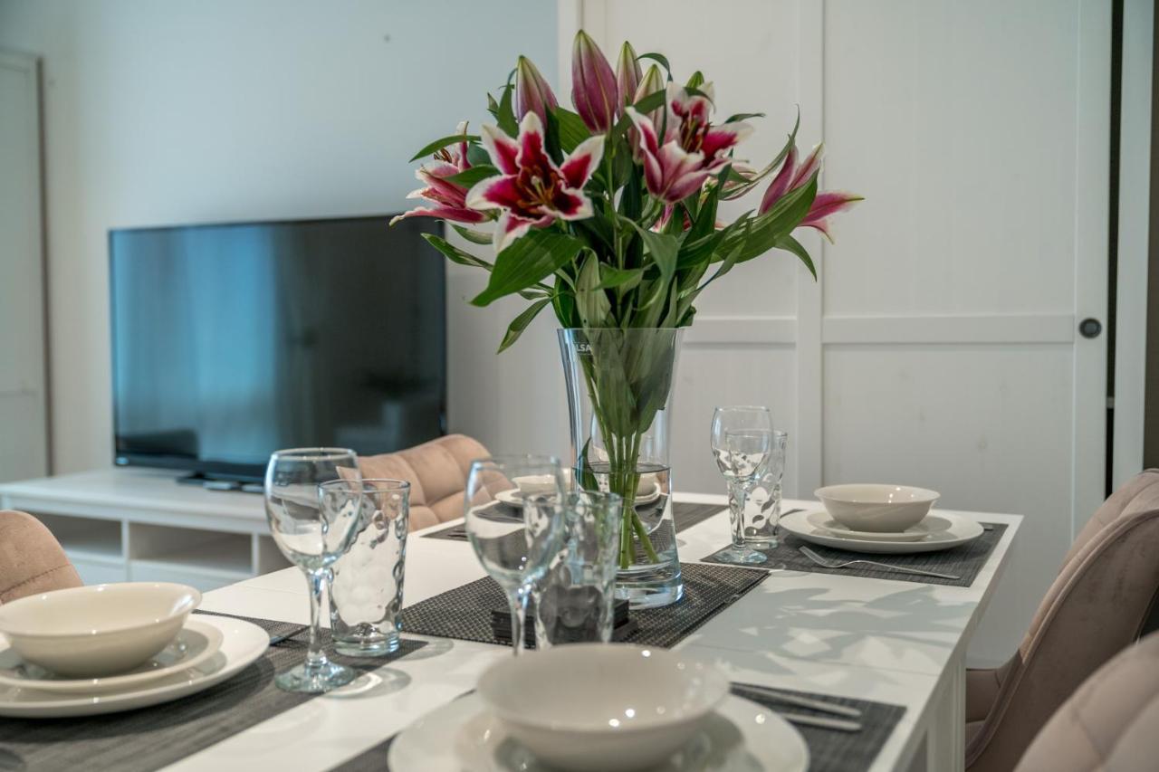 Crossharbour Canary Wharf 2 Bed Duplex Apartment 런던 외부 사진