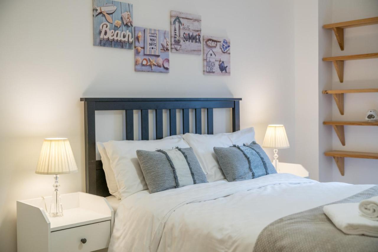Crossharbour Canary Wharf 2 Bed Duplex Apartment 런던 외부 사진