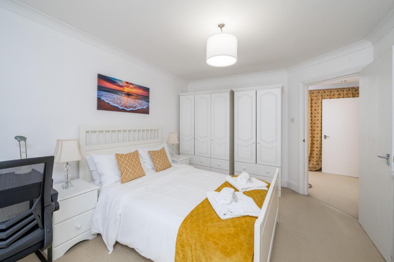 Crossharbour Canary Wharf 2 Bed Duplex Apartment 런던 외부 사진